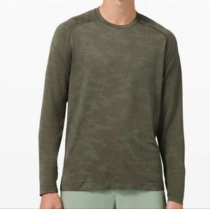 Lululemon Metal Vent Tech Long Sleeve 2.0Heritage Camo Willow Green / Army Green